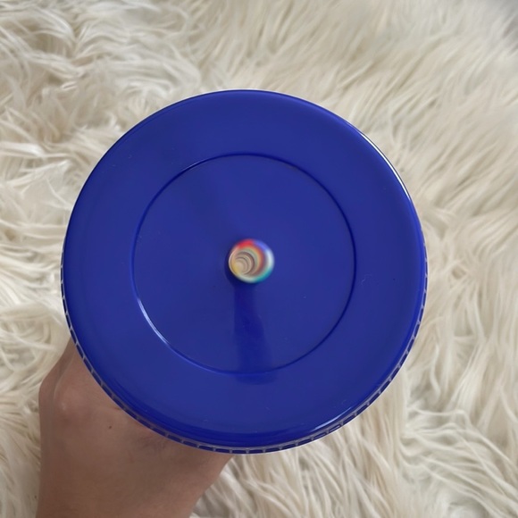 Starbucks cup - Picture 10 of 16